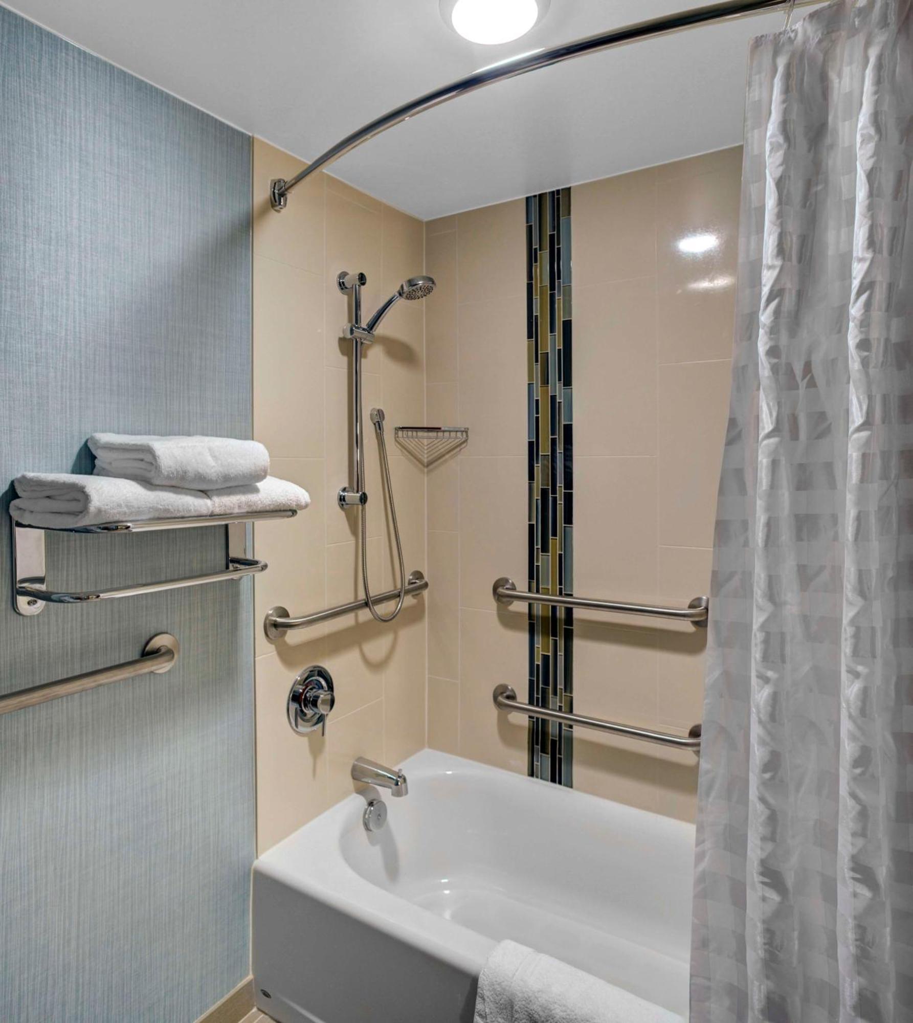 Hyatt Place Detroit/Livonia Εξωτερικό φωτογραφία