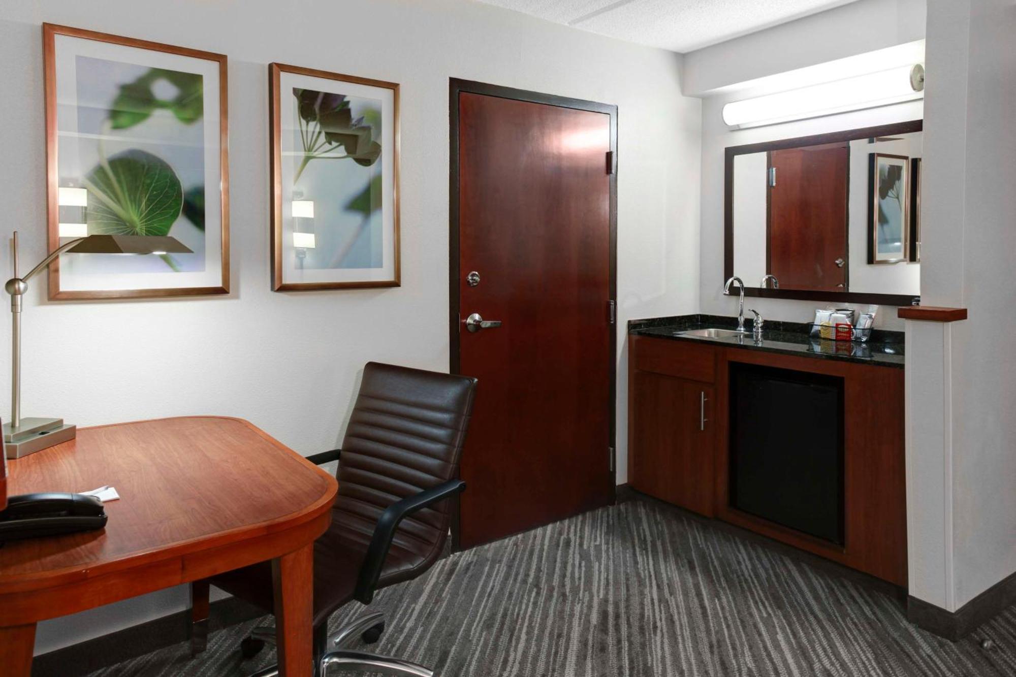 Hyatt Place Detroit/Livonia Εξωτερικό φωτογραφία